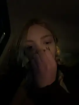 Elsawhere - cum in front of stranger!