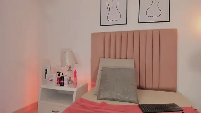 GahiaBelucci - Fuck me and make me wet.