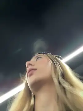 Kloe__t18 - Play at the bathroom gym shh