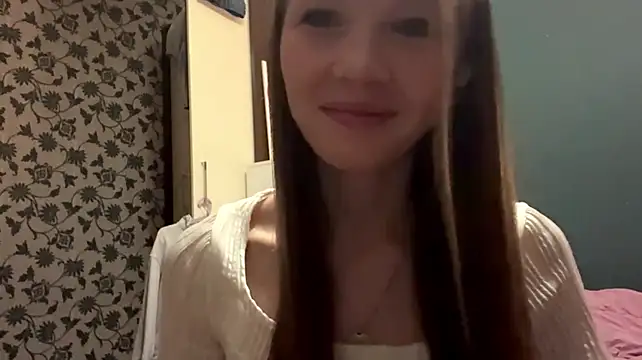 DionnaStrech - my smile will make ur day brighter <3