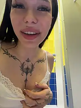 Babydolll - GIVE MY SHORTS RANDOM MAN IN MAN WC🚽