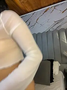 MiiaMonroee - Ice on tits