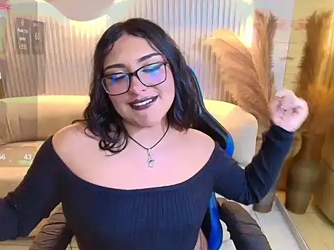 Nyx_Bloom_r - SHOW BOOBS