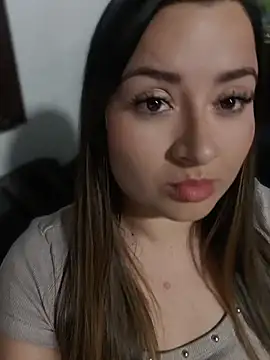 LunaDiaz999 - Boobs outside 2min