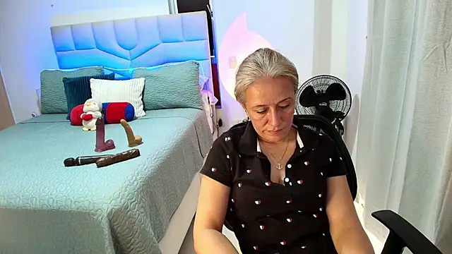 Naty_Stone - My ass is craving for some fingers too