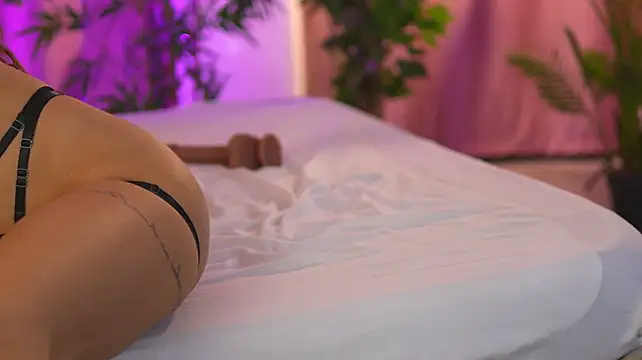 LalaRoze - Naughty Dildo Ride