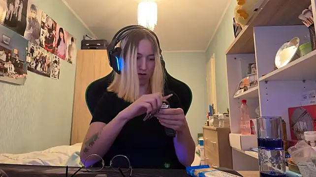 SoniaKotts - Show figure