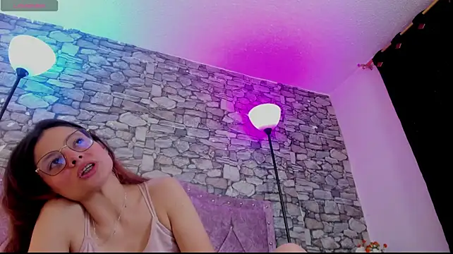 Nicky_angel1 - 4 fingers pussy