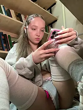 Bambi_lu - bend in shelves + spread ass cheeks🥵