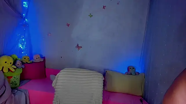 YourLizzyDoll - stay topless 2 min