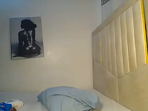QueenMyaa - FUCK MY PUSSY DADDY CUM ALLOVER