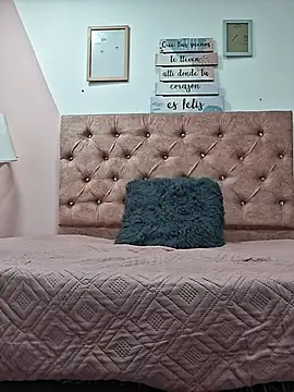 Lauryn_Jones - show my tits