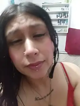 Beautiful_Lady90 - SHHH I'M HIDING IN MY ROOM 🤭🤫
