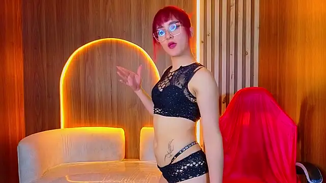 Liss_red_tx - spank boobs