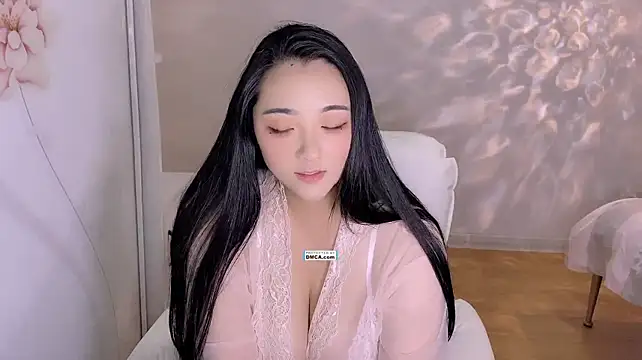 Gracie-168 - 指定脱一件衣服+3分钟小粉控制