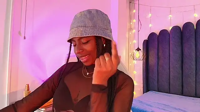 Queen_perla_ - Naked