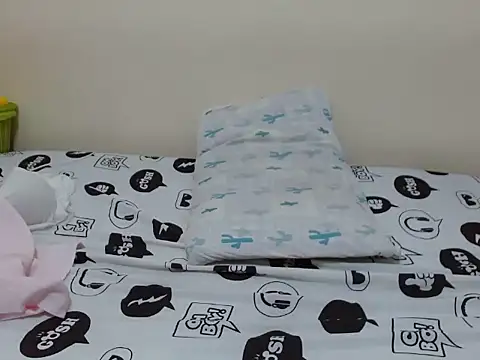 Queen_ema1 - 4 FINGERS IN ASS