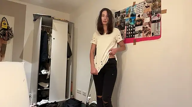MarkettaChant - squezze my boobs