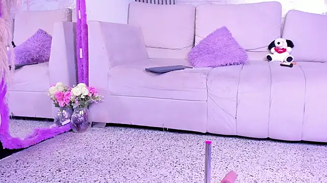 Canela_channel - Giro + pose sexy 🔥