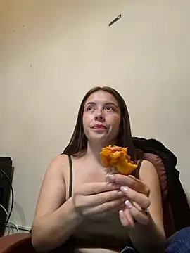 Emmasweet_Val - Clap with your tits 🍒🥵