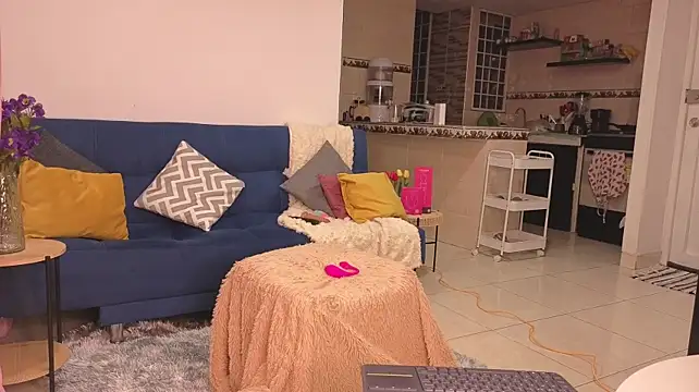 Natashakinski - walk around heels