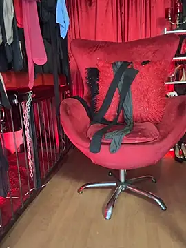 MistressAndre - serve me! be my licking dog