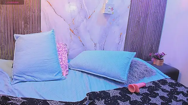 Scaarlettxxx - Saliv Show In My Big Tits💦