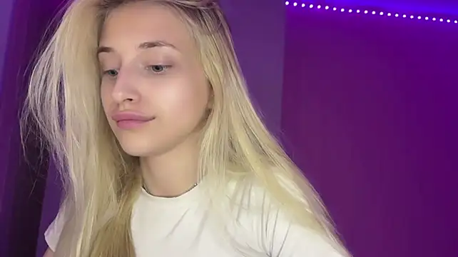 FiveFootBlonde - dance