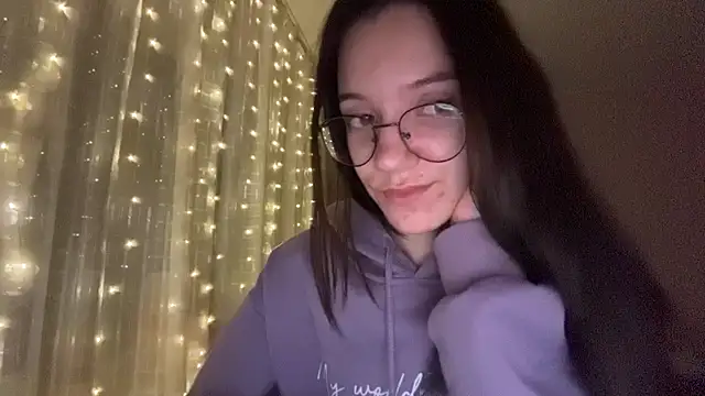 Vietero - Cute booty wiggle