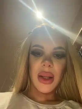 AlyssaFoxx_ - 4 FINGERS IN ASS💦