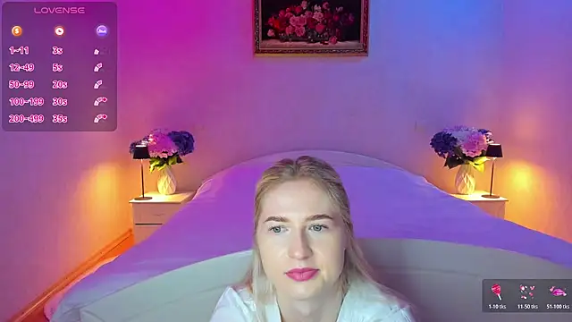 Julie_Blaze - Come play with me ;)