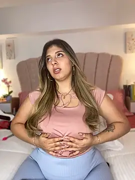 MiiaGreys - Show big ass and Spank