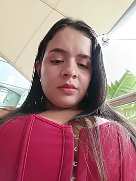 Julieth_hot-69 - Topless in a clothing store 😏🍒😈