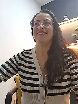 Lauryn_Jones - show my tits