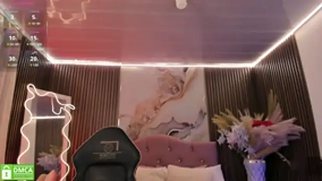 Amara_tay - Oil on ass + spanks