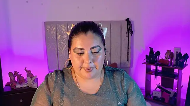 Isabell_Luxxx - DOGGY NAKED+SPANK HARD X10 + OIL