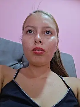Khelmi - Big squirt in my virgin pussy