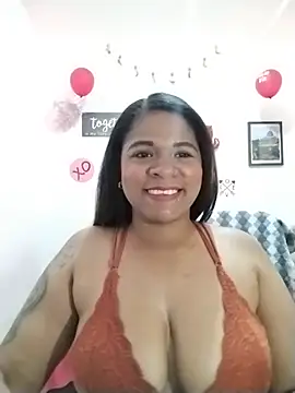 Diamondd_sexy - completely naked