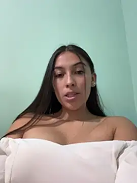 VictoriaLannee - Naked and blowjob