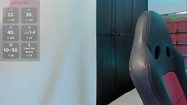 SaskiaGrendel - Explicit face sitting