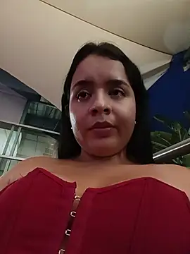 Julieth_hot-69 - Topless in a clothing store 😏🍒😈