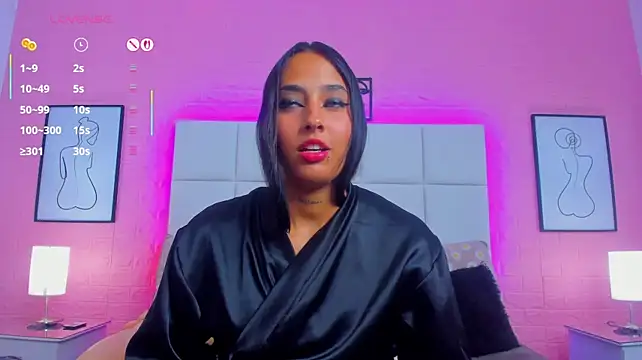 Charlotte_kisss - naked + plug