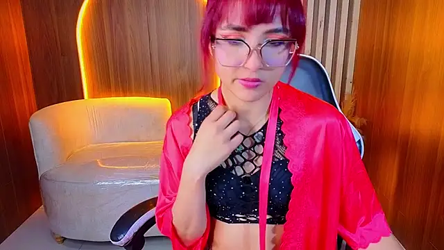 Liss_red_tx - spank boobs