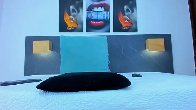 Iamdoll - lick feet