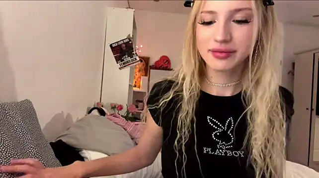 Alicekittyy - put in stockings