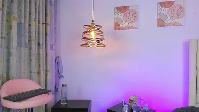 Quiinn_bx - 🍂🌸ASS RED WITHOUT PANTY + WET ASS🍂🌸