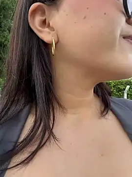 Natha_Fantasy - REMOVE BRA IN THE PARK 🤫