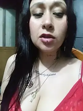 Beautiful_Lady90 - SHHH I'M HIDING IN MY ROOM 🤭🤫