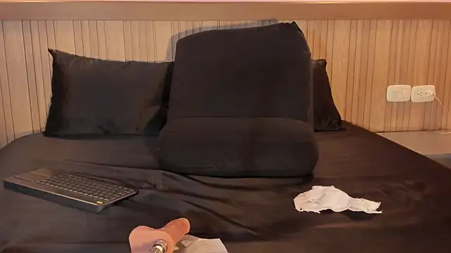 lupeebony