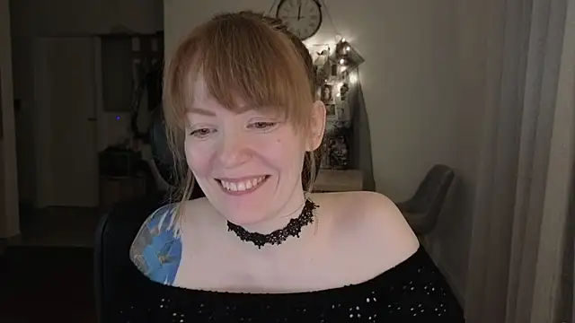Aurora_Velvett_